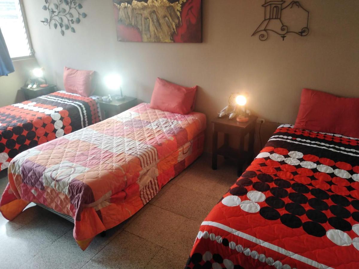 Hostal Los Lagos Inn Guatemala City Exterior foto